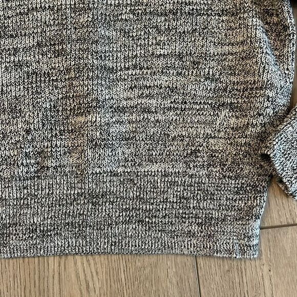 LIKE NEW FREE PEOPLE THICK KNIT CROPPED MOCK NECK SWEATER GRAY SIZE MEDIUM - Picture 3 of 5
